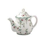 Pfaltzgraff Winterberry Sculpted Teapot