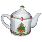 Pfaltzgraff Christmas Heritage Sculpted 1 quart Pottery Teapot
